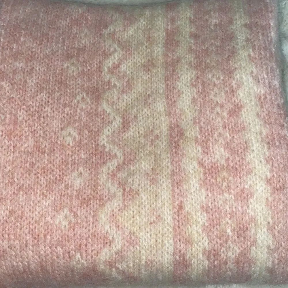 NWOT!âUniversalâThreadâ
Oblong Scarf! - Picture 2 of 6